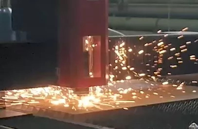 Видео FL-L2040FH-1000-IPG Станок лазерной резки с ЧПУ для листового металла с кабинетной защитой