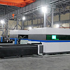 FL-L1560FHE-10000-IPG Лазерный станок для резки листового металла с кабинетной защитой и сменным столом